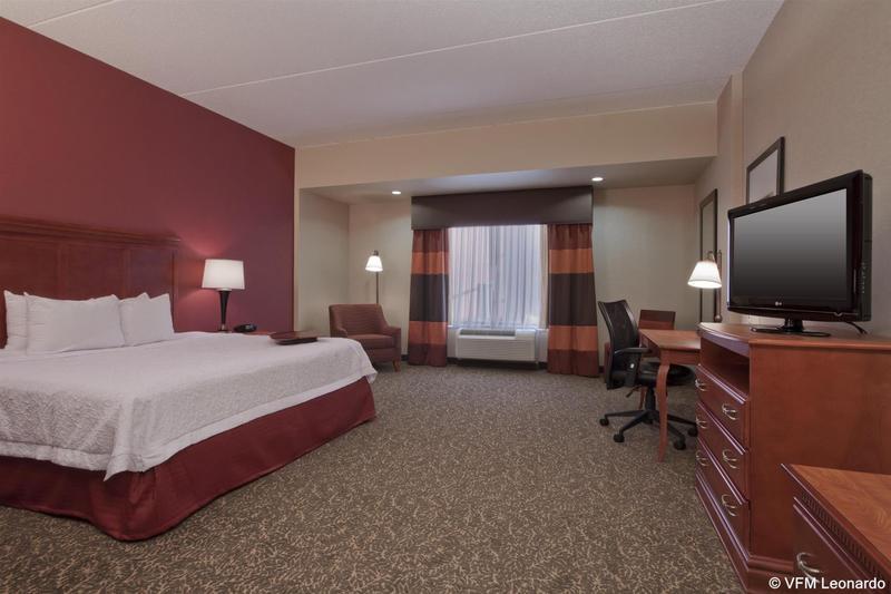 Hotel Homewood By Hilton Downtown